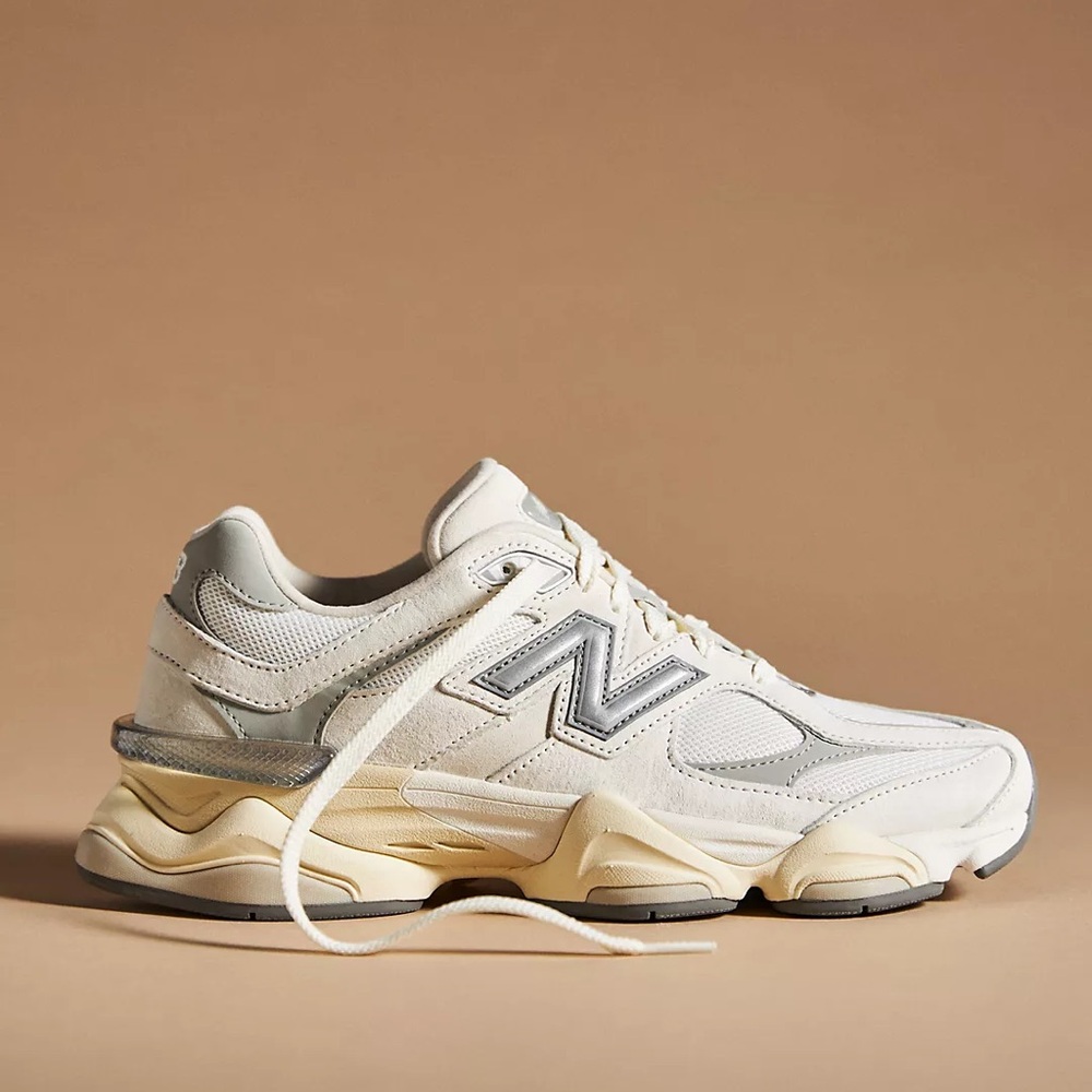New Balance 9060 (Concrete / Sea Salt) - LIKE NEW! - Women’s 9.5 / Men’s 8
